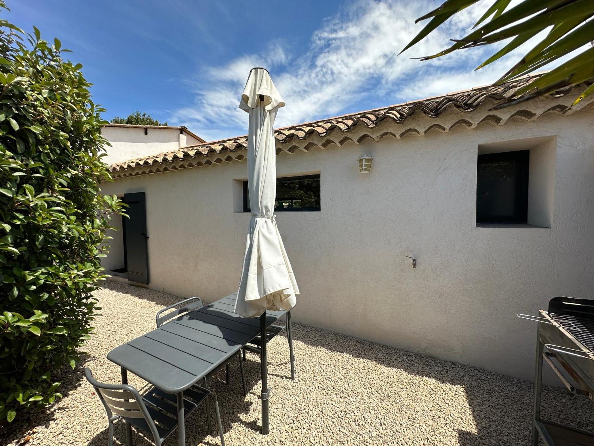 Maison Contemporaine Avec Piscine Privee Chauffee, Entre Plages Et Provence, Borne 11 Kw Istres Exteriér fotografie