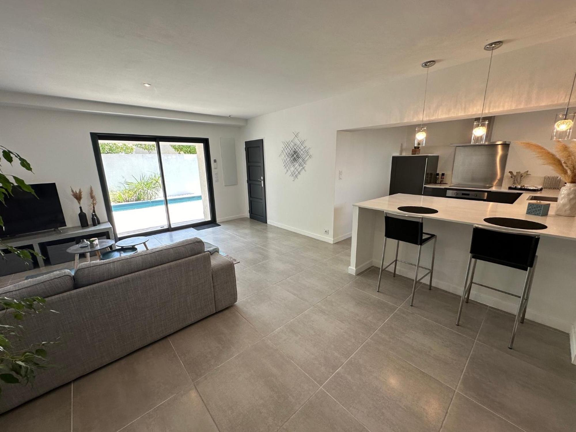 Maison Contemporaine Avec Piscine Privee Chauffee, Entre Plages Et Provence, Borne 11 Kw Istres Exteriér fotografie